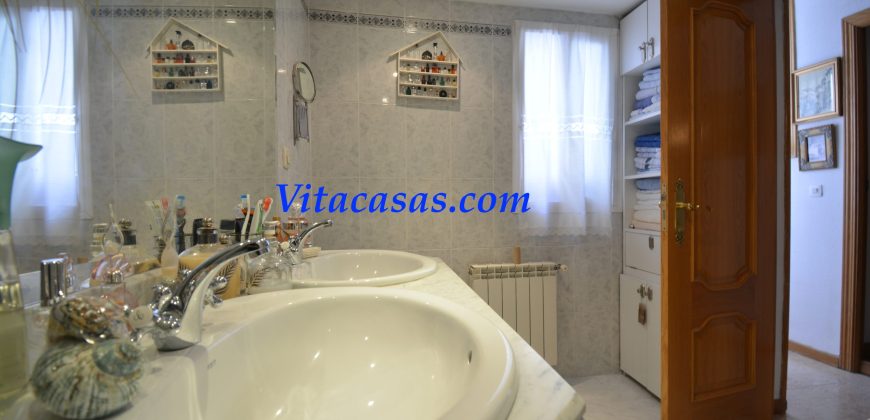VENTA – PISO CON 5 HAB EN LAVAPIES – MADRID