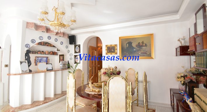 VENTA – PISO CON 5 HAB EN LAVAPIES – MADRID