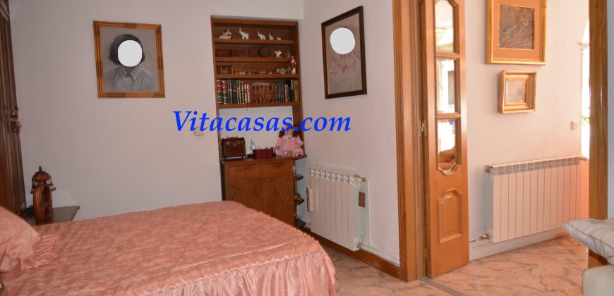 VENTA – PISO CON 5 HAB EN LAVAPIES – MADRID