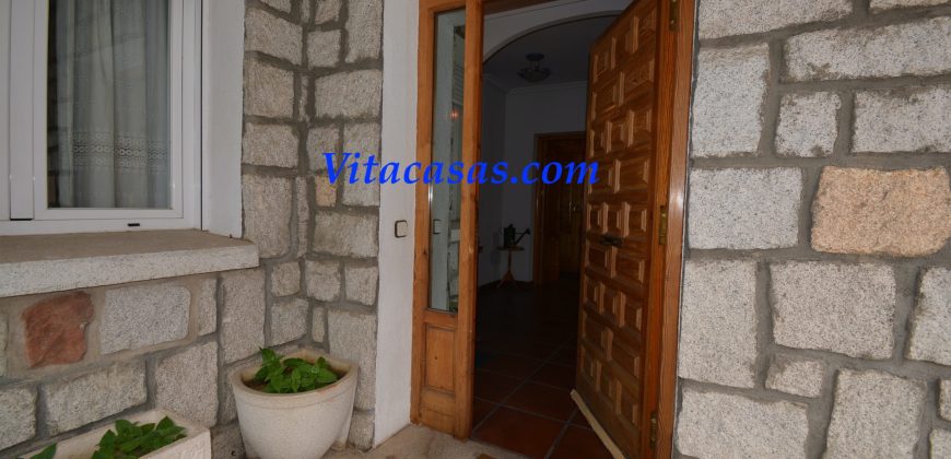 VENTA DE CHALET INDEPENDIENTE. EL TIEMBLO. AVILA