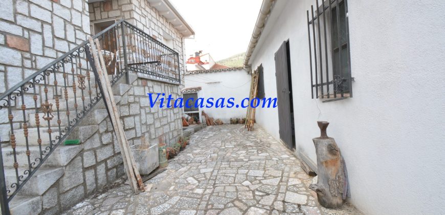 VENTA DE CHALET INDEPENDIENTE. EL TIEMBLO. AVILA