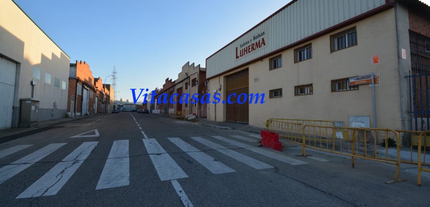 Oportunidad empresarial: empresa consolidada + nave muy visible con accesos M-50/A-42/M-506