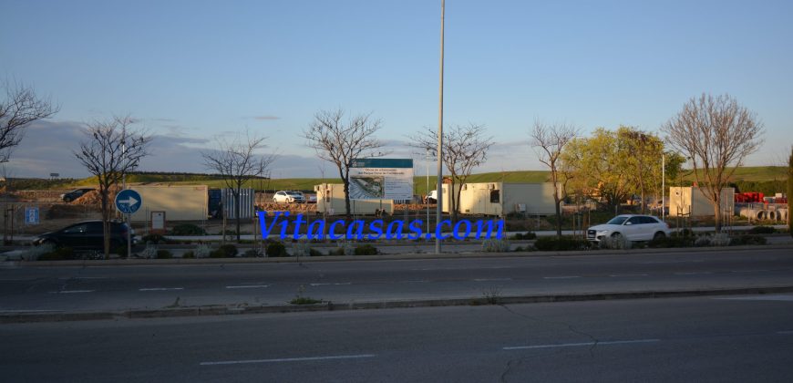 Oportunidad empresarial: empresa consolidada + nave muy visible con accesos M-50/A-42/M-506