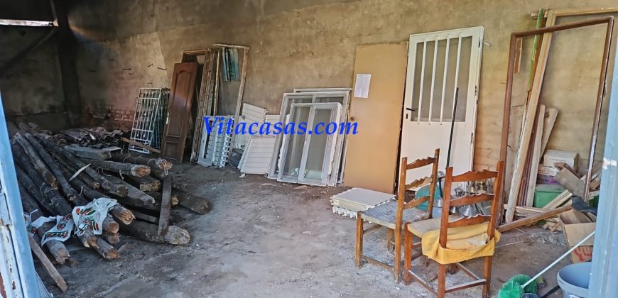 Chalet con 518 m2 de parcela y 311 m2 construidos