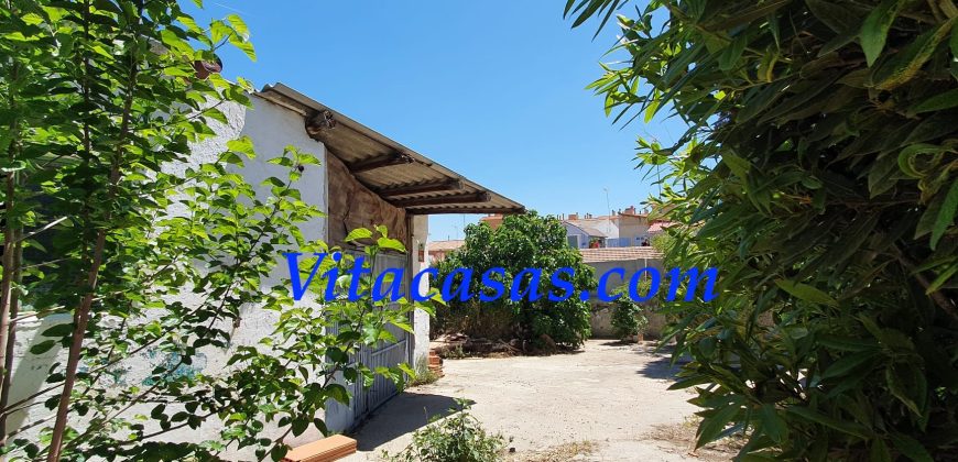Chalet con 518 m2 de parcela y 311 m2 construidos