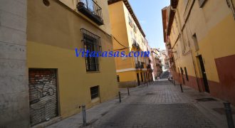 Venta de piso en Tirso De Molina. Madrid