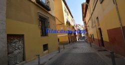 Venta de piso en Tirso De Molina. Madrid