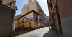 Venta de piso en Tirso De Molina. Madrid