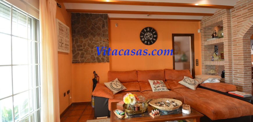 Comodo Chalet Adosado Con Piscina en San Martín De la Vega