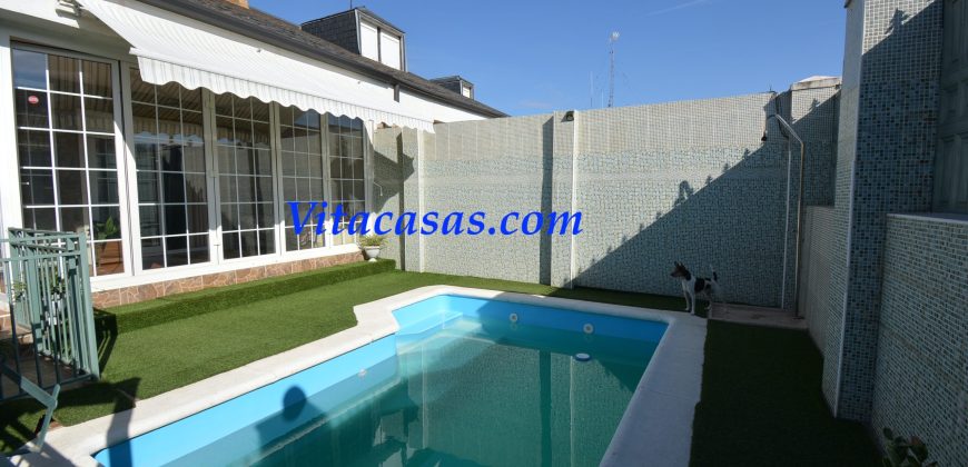 Comodo Chalet Adosado Con Piscina en San Martín De la Vega