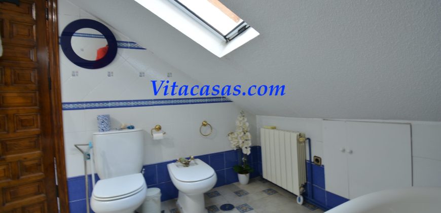 Comodo Chalet Adosado Con Piscina en San Martín De la Vega