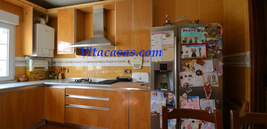 Comodo Chalet Adosado Con Piscina en San Martín De la Vega