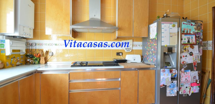 Comodo Chalet Adosado Con Piscina en San Martín De la Vega