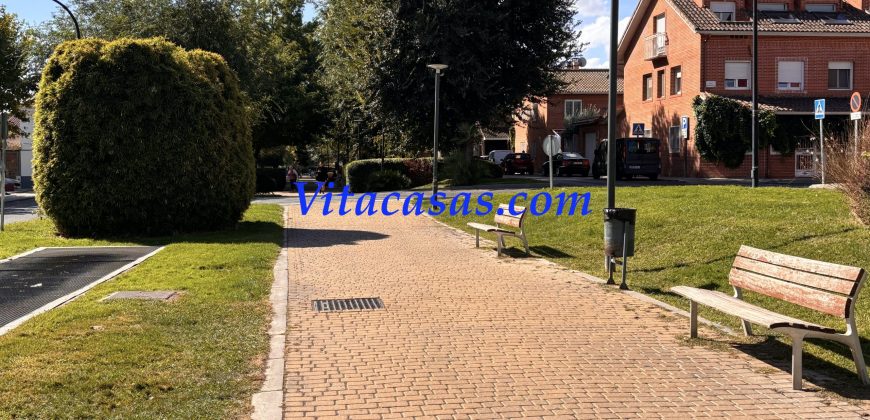 Comodo Chalet Adosado Con Piscina en San Martín De la Vega