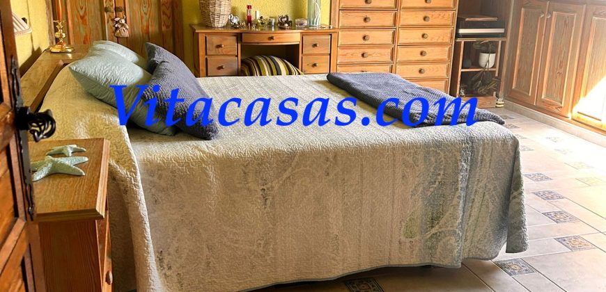 Comodo Chalet Adosado Con Piscina en San Martín De la Vega