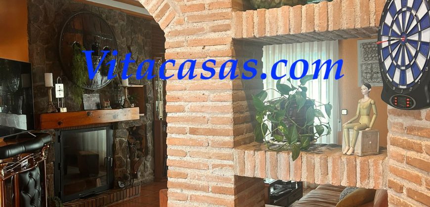 Comodo Chalet Adosado Con Piscina en San Martín De la Vega