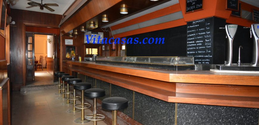 Restaurante en alquiler en zona Ventas / Manuel Becerra con salida de humos