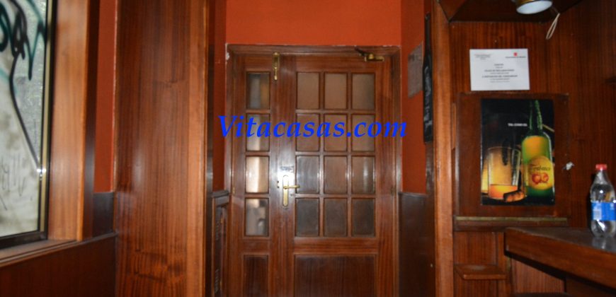 Restaurante en alquiler en zona Ventas / Manuel Becerra con salida de humos