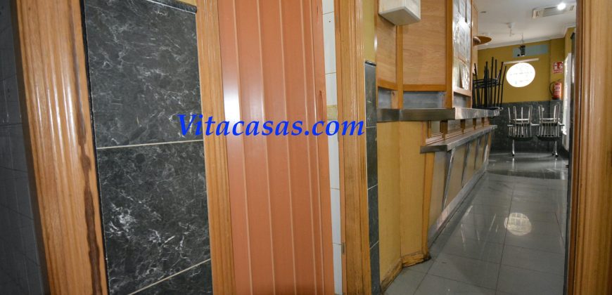 BAR EN VENTA CON LICENCIA Y TERRAZA EN VICÁLVARO. MADRID