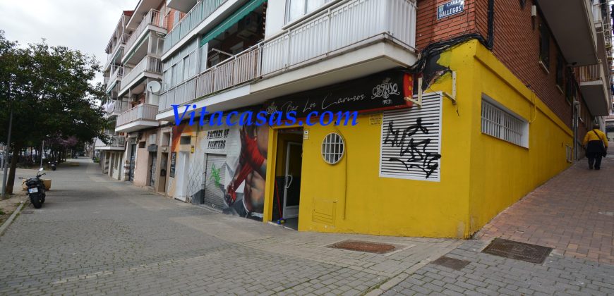 BAR EN VENTA CON LICENCIA Y TERRAZA EN VICÁLVARO. MADRID