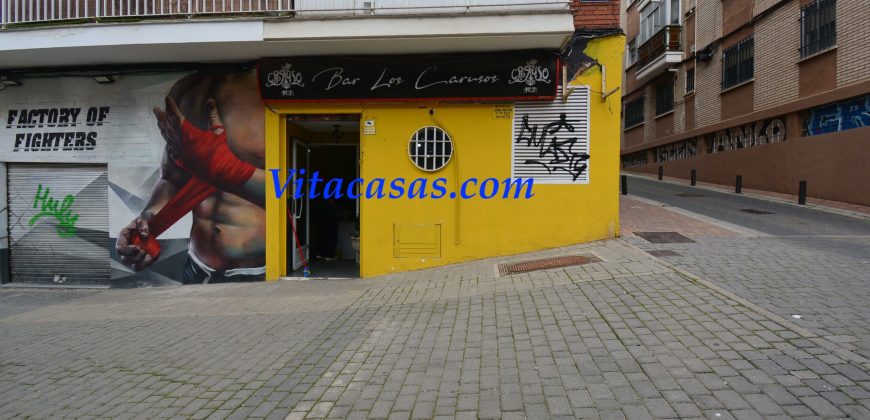 BAR EN VENTA CON LICENCIA Y TERRAZA EN VICÁLVARO. MADRID